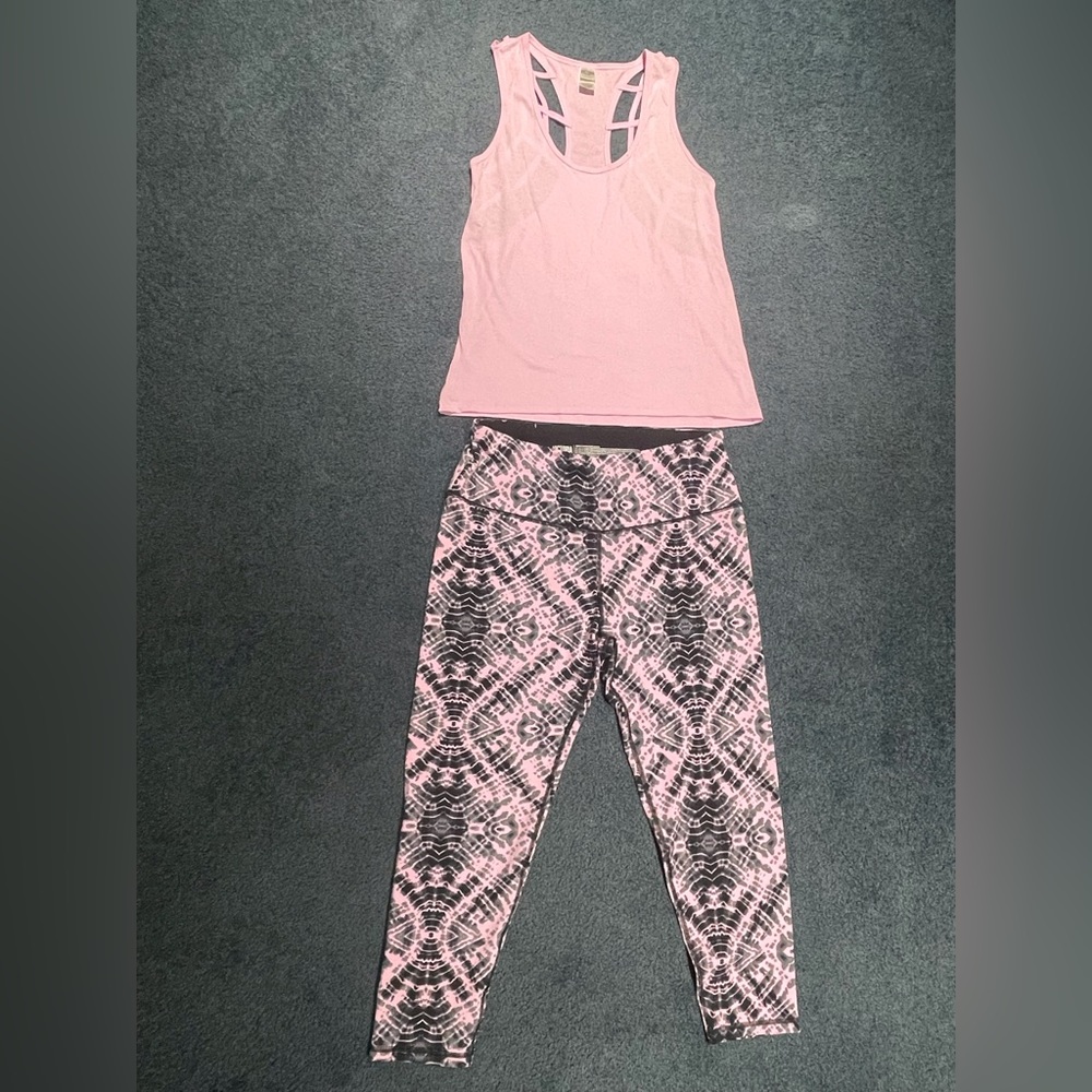 Victoria’s Sport Exercise Outfit Women’s Top S/P Bottoms XL NWOT